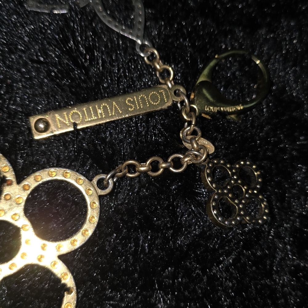 Louis Vuitton Key Chain - Picture 2 of 2